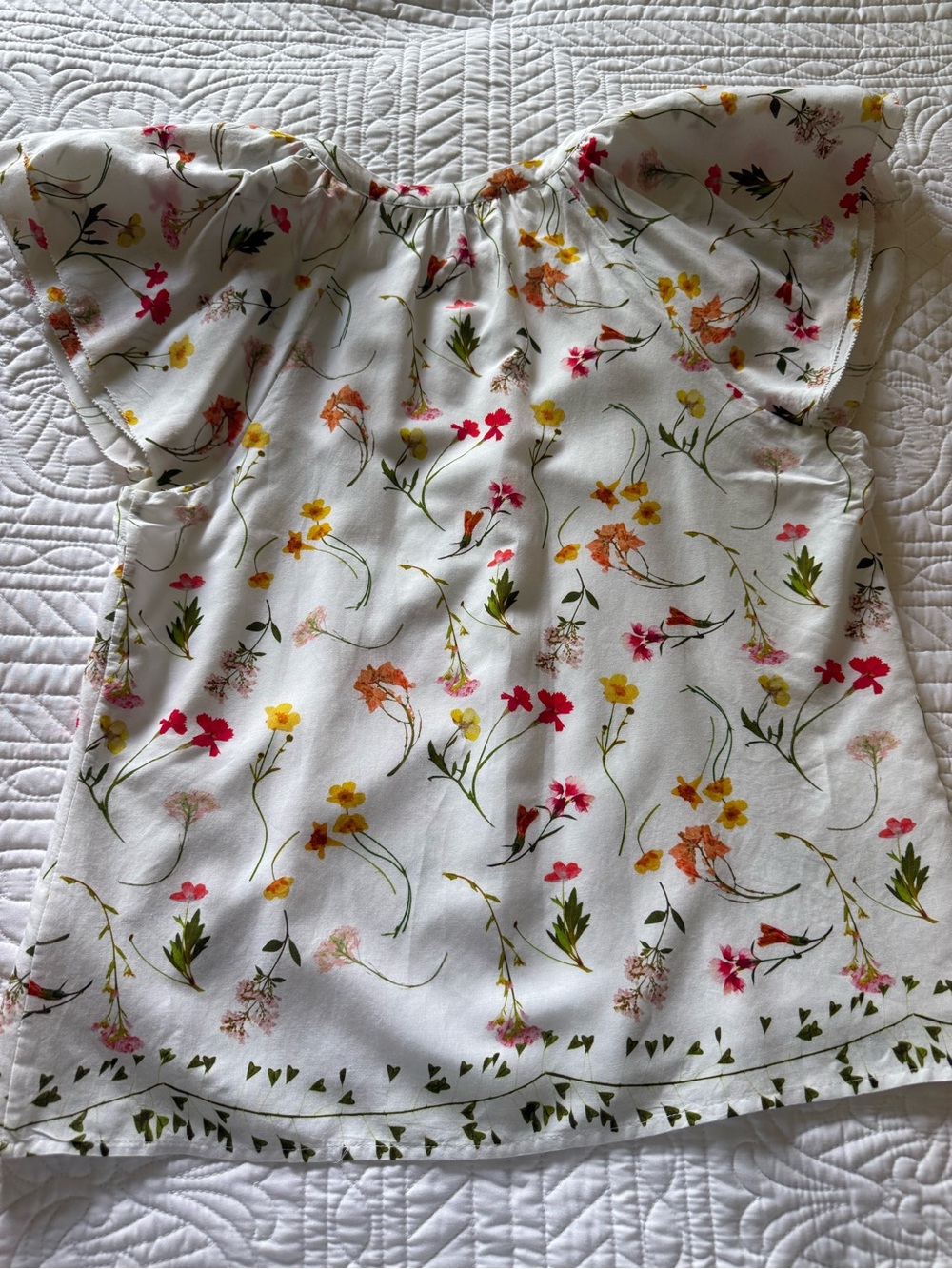 ecru White Floral Notch-Neck Short Sleeve Blouse - Picture 3 of 6